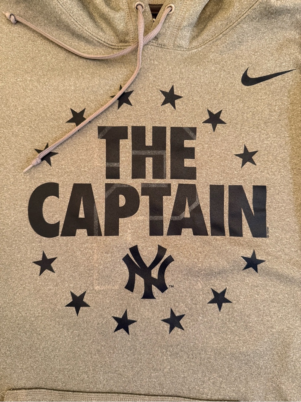 New York Yankees - The Captain (Derek Jeter) - Nike Therma-Fit Hoodie - Size XL - Picture 2 of 3